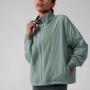 Athleta Evolve Hybrid Fleece Jacket in Minimalist Greyc Zip Front, size M